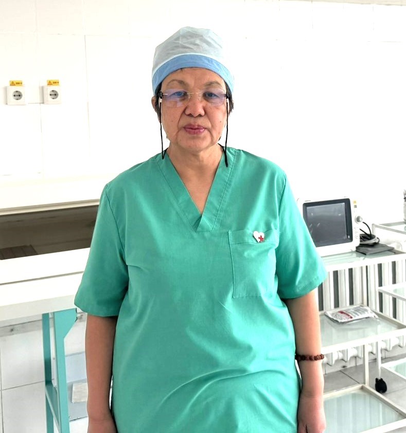 «ДӘРІГЕРМЕН КЕЗв разделда 20 жылдан астам уақыт жұмыс істеді және «Денсаулық сақтау ісінің үздігі» төсбелгісімен марапатталған.